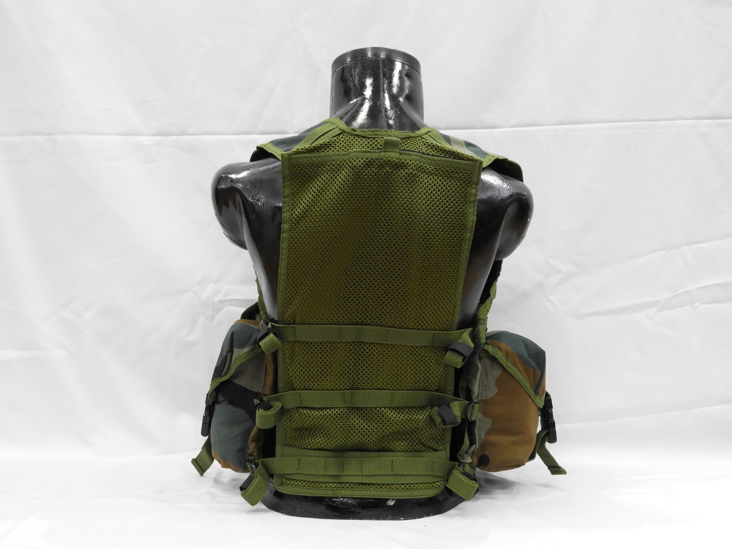 TACTICAL VEST WATERPROOF